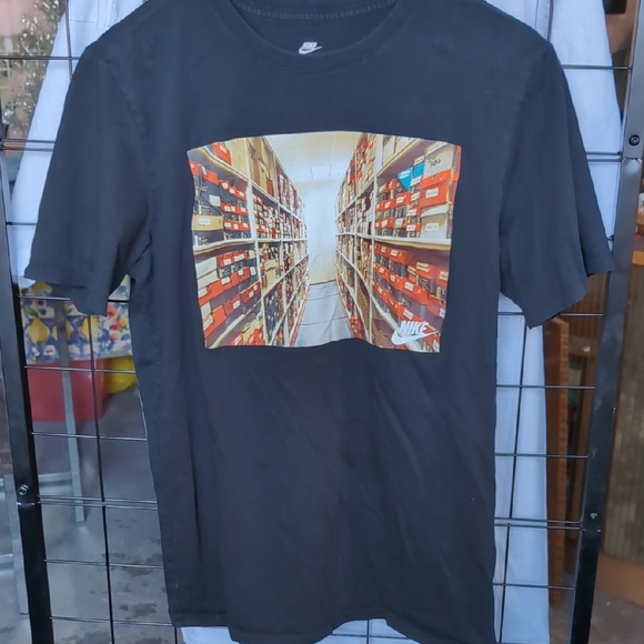 Nike Other - Nike Graphic Tee